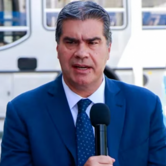 Jorge Capitanich.: El Gobierno provincial desampara a docentes